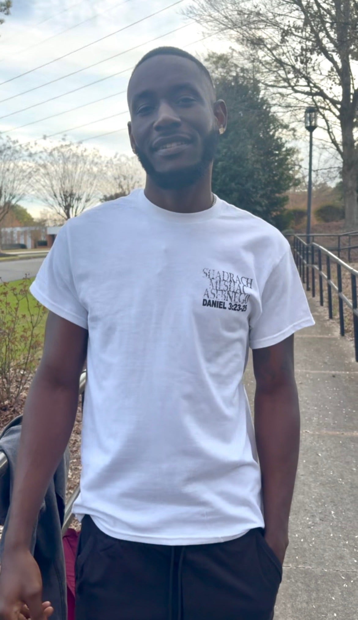 "Set Free" Tee – Daniel 3:23-25